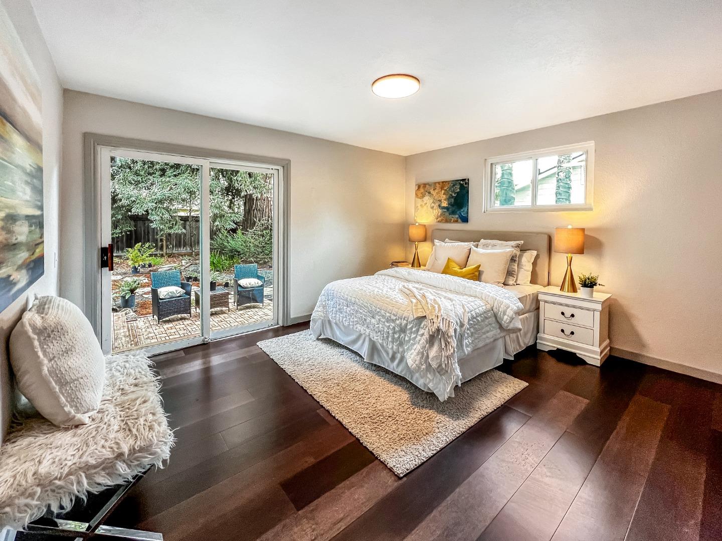 Detail Gallery Image 12 of 19 For 315 King St, Redwood City,  CA 94062 - 3 Beds | 3 Baths