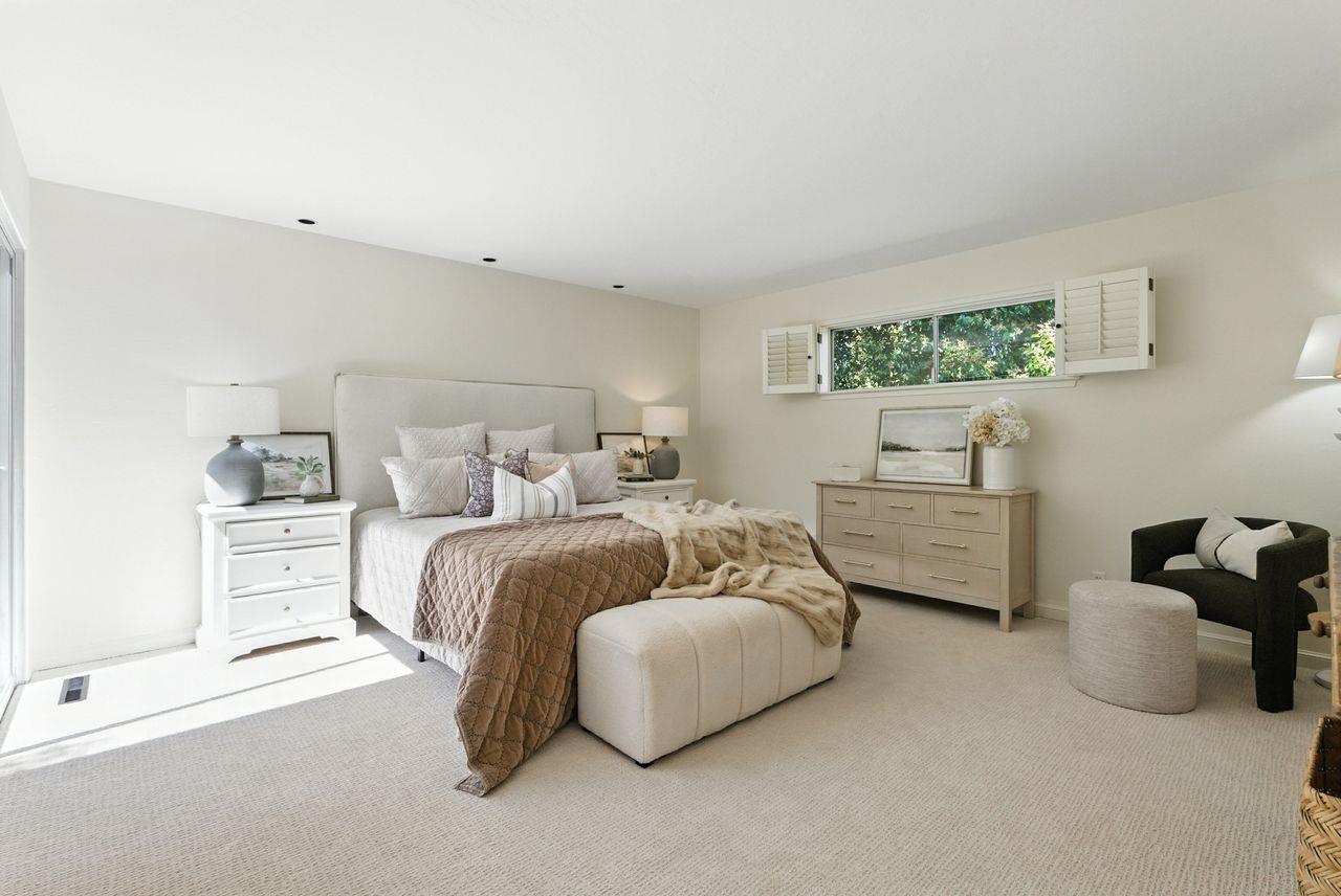 Detail Gallery Image 11 of 49 For 2040 Longden Cir, Los Altos,  CA 94024 - 4 Beds | 2/1 Baths