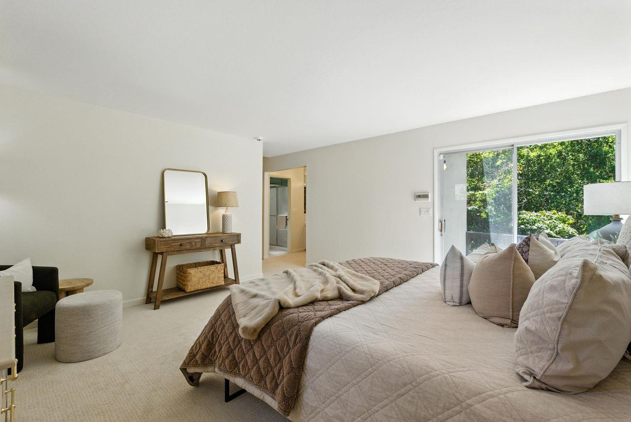 Detail Gallery Image 13 of 49 For 2040 Longden Cir, Los Altos,  CA 94024 - 4 Beds | 2/1 Baths