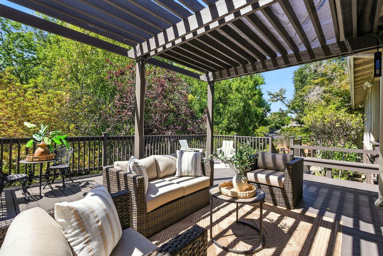 Detail Gallery Image 16 of 49 For 2040 Longden Cir, Los Altos,  CA 94024 - 4 Beds | 2/1 Baths