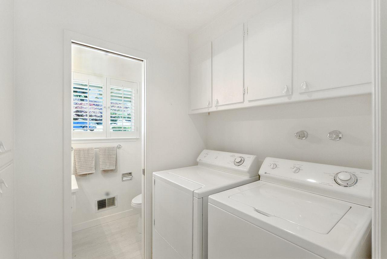 Detail Gallery Image 18 of 49 For 2040 Longden Cir, Los Altos,  CA 94024 - 4 Beds | 2/1 Baths