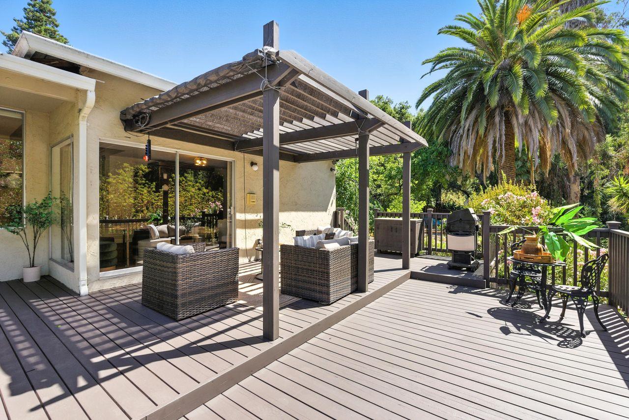 Detail Gallery Image 19 of 49 For 2040 Longden Cir, Los Altos,  CA 94024 - 4 Beds | 2/1 Baths