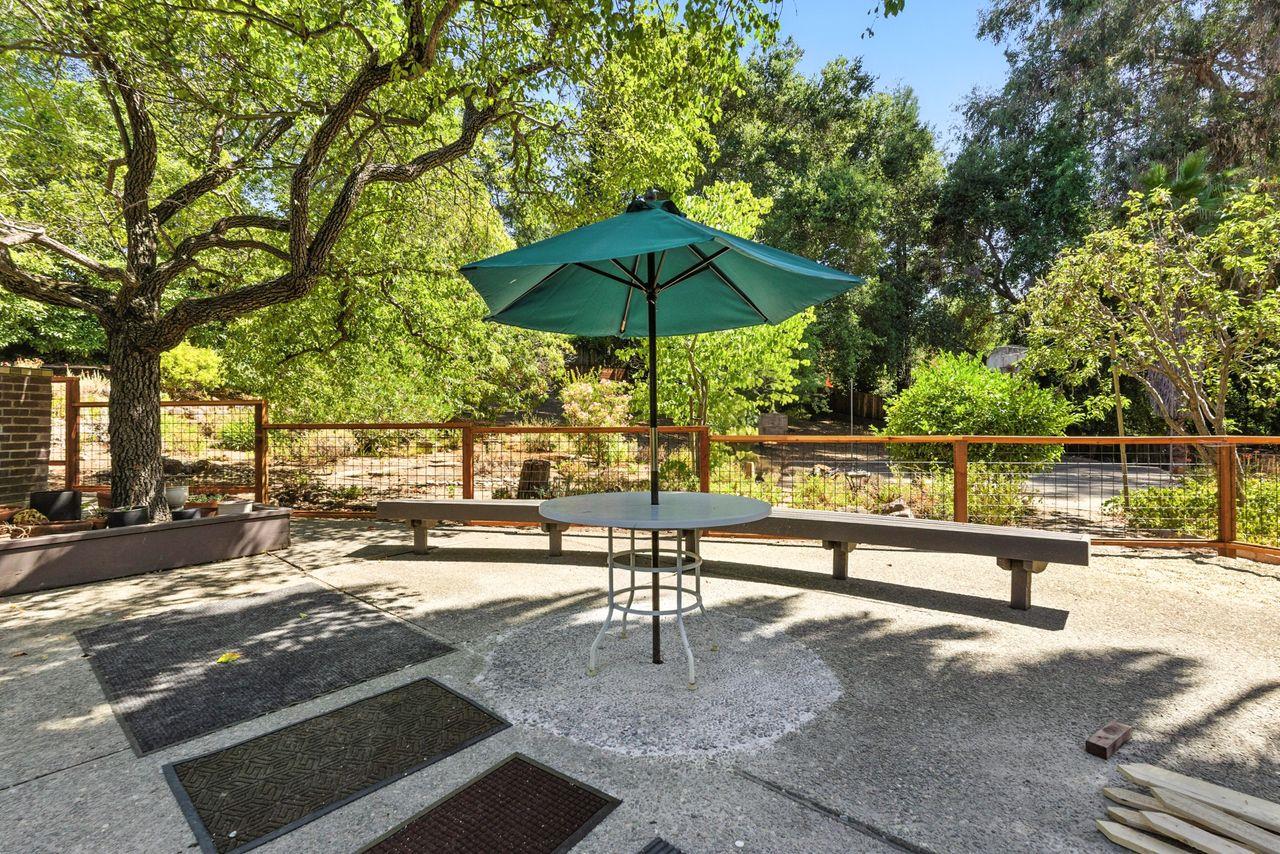 Detail Gallery Image 22 of 49 For 2040 Longden Cir, Los Altos,  CA 94024 - 4 Beds | 2/1 Baths