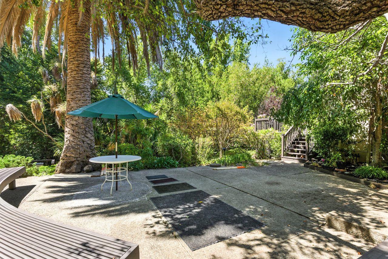 Detail Gallery Image 23 of 49 For 2040 Longden Cir, Los Altos,  CA 94024 - 4 Beds | 2/1 Baths