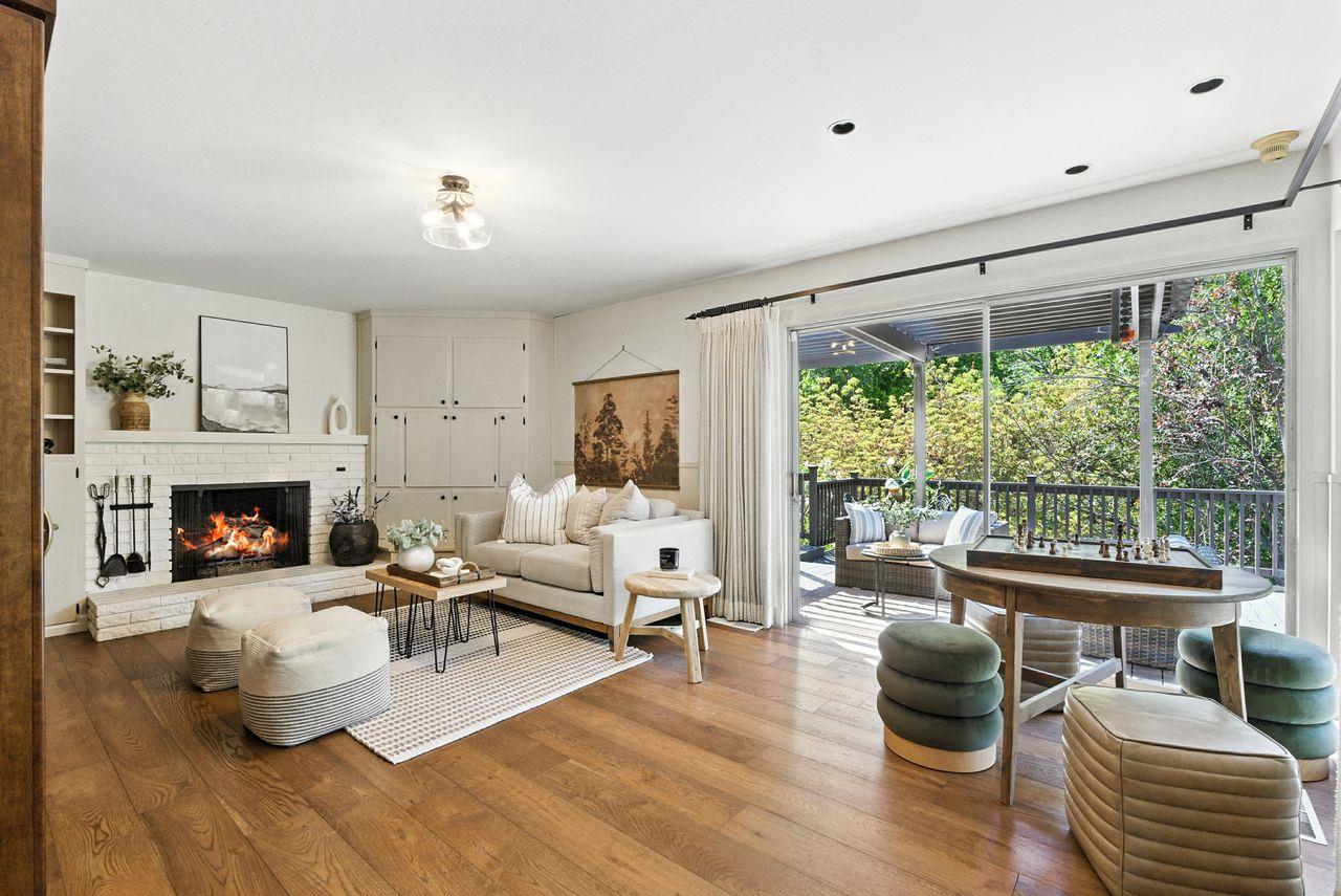 Detail Gallery Image 3 of 49 For 2040 Longden Cir, Los Altos,  CA 94024 - 4 Beds | 2/1 Baths