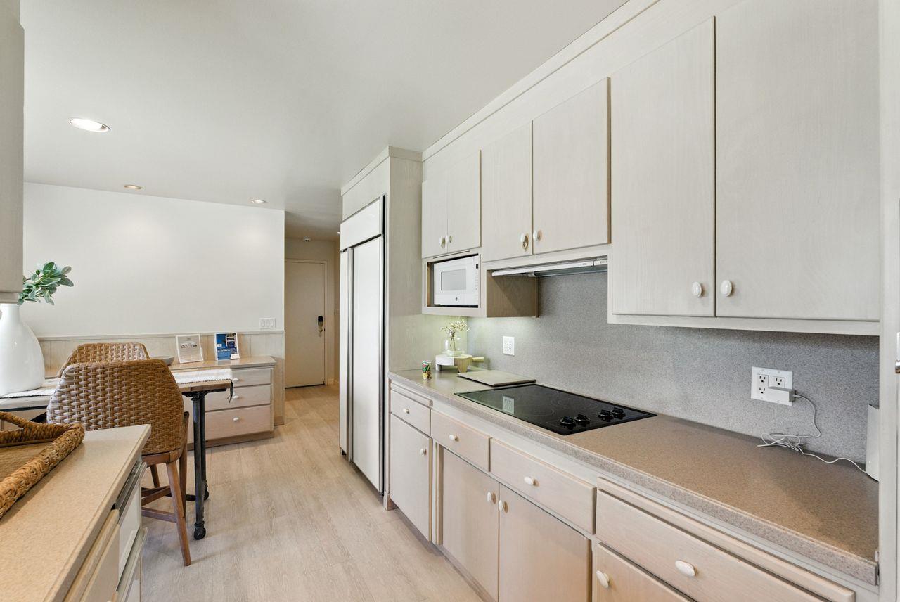 Detail Gallery Image 33 of 49 For 2040 Longden Cir, Los Altos,  CA 94024 - 4 Beds | 2/1 Baths