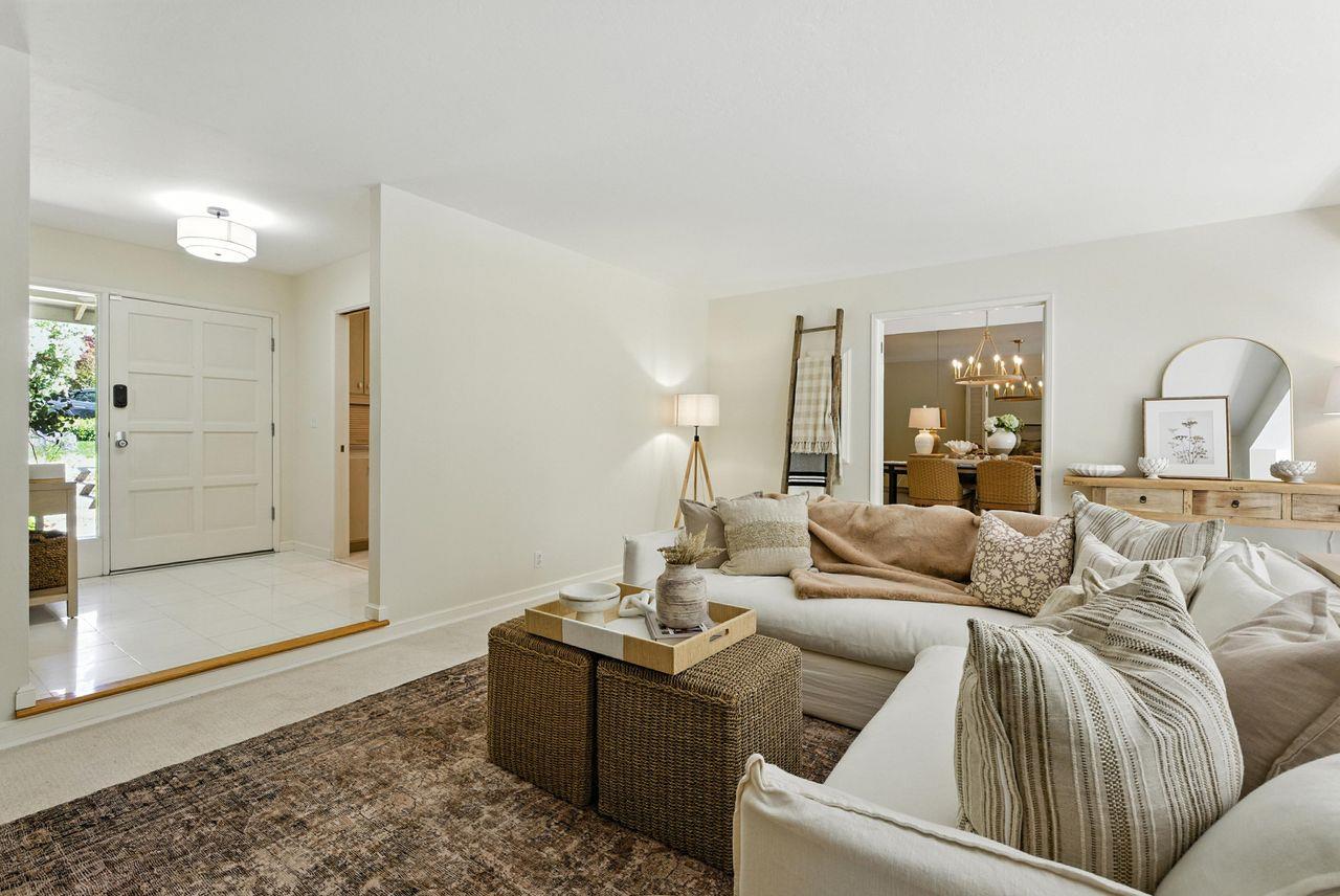 Detail Gallery Image 39 of 49 For 2040 Longden Cir, Los Altos,  CA 94024 - 4 Beds | 2/1 Baths