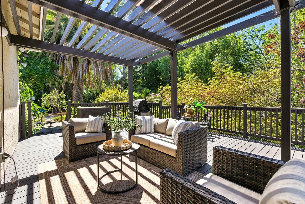 Detail Gallery Image 9 of 49 For 2040 Longden Cir, Los Altos,  CA 94024 - 4 Beds | 2/1 Baths