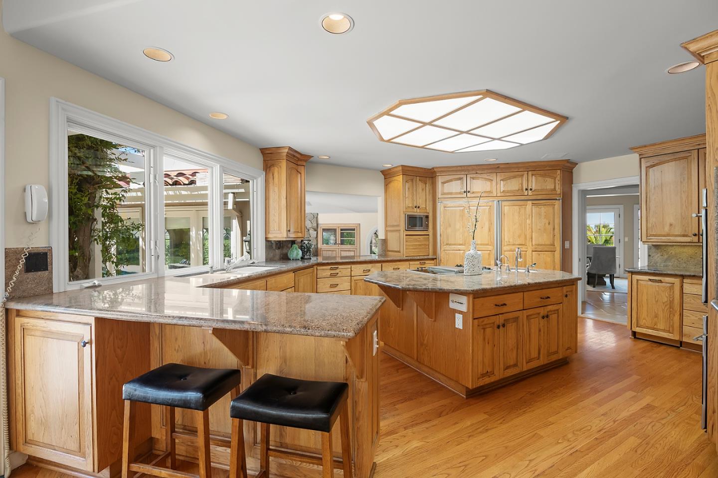 Detail Gallery Image 18 of 65 For 13977 Albar Ct, Saratoga,  CA 95070 - 5 Beds | 4/1 Baths
