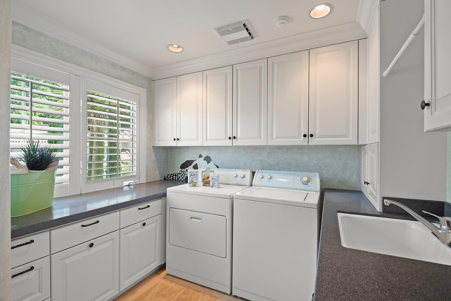 Detail Gallery Image 27 of 65 For 13977 Albar Ct, Saratoga,  CA 95070 - 5 Beds | 4/1 Baths