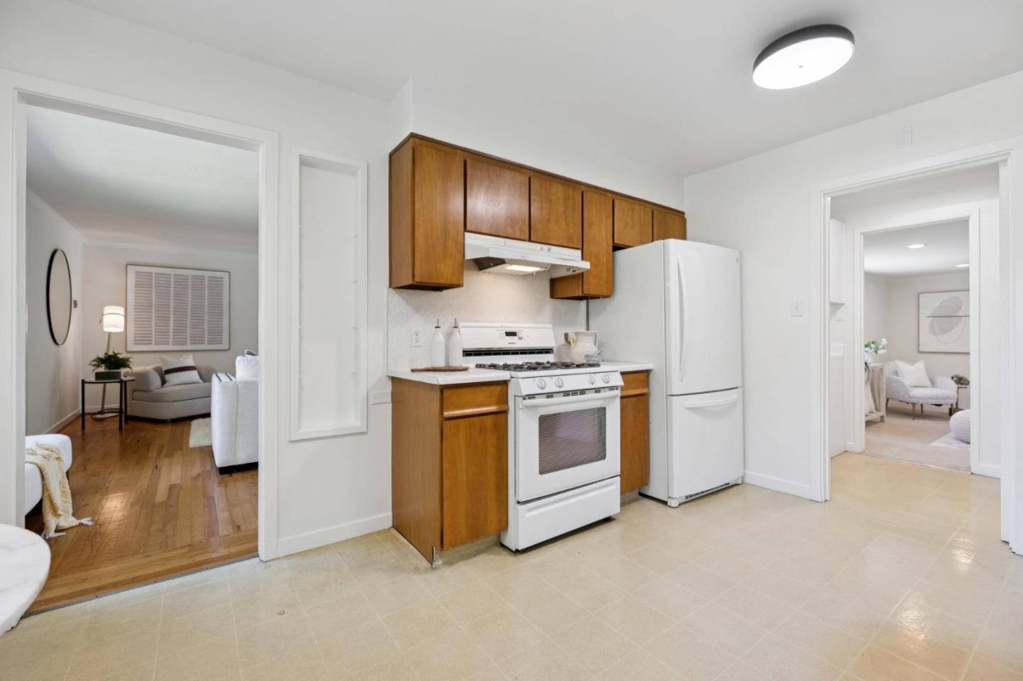 Detail Gallery Image 16 of 50 For 1050 Boranda Ave, Mountain View,  CA 94040 - 4 Beds | 2 Baths