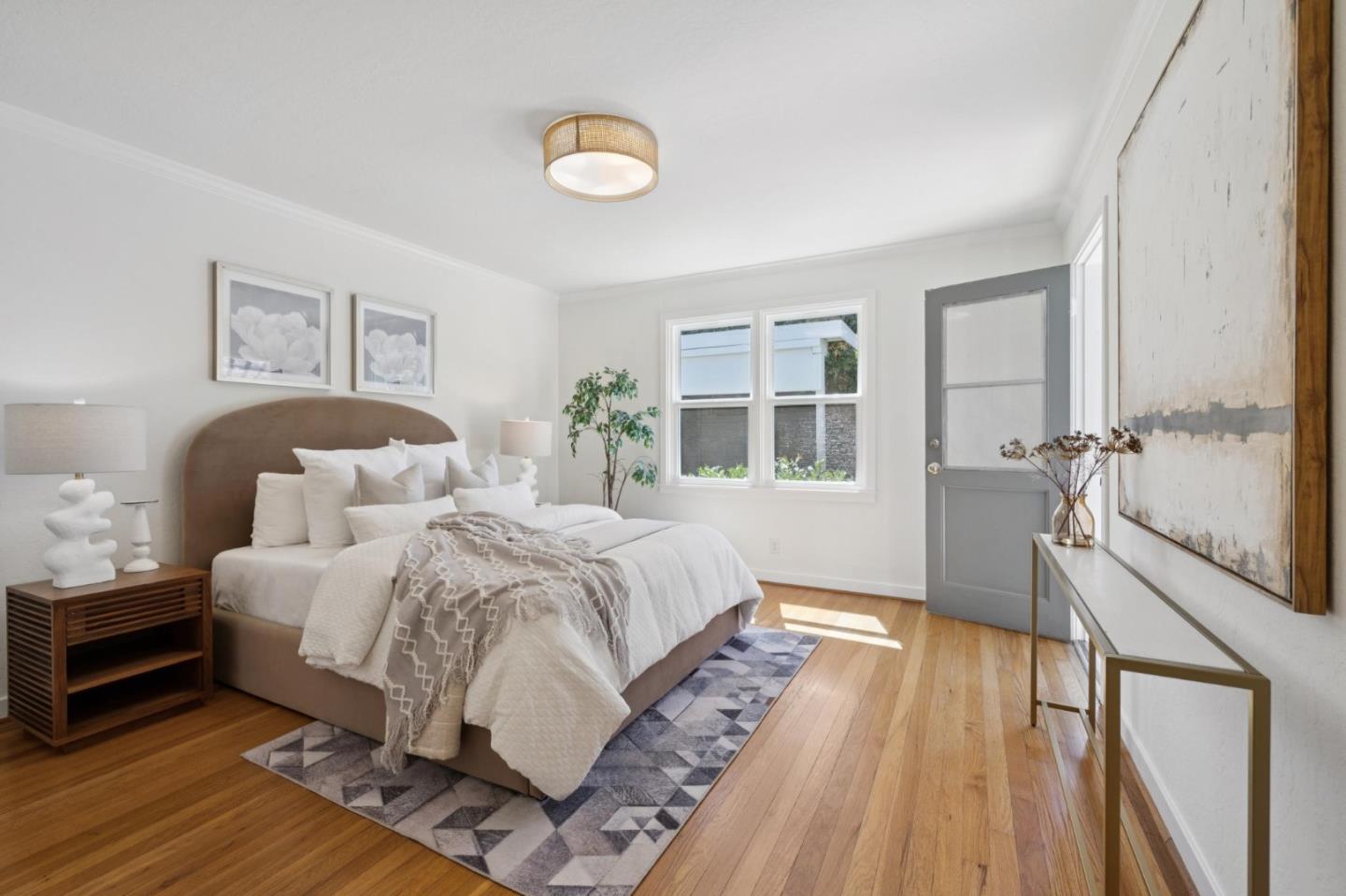 Detail Gallery Image 25 of 50 For 1050 Boranda Ave, Mountain View,  CA 94040 - 4 Beds | 2 Baths