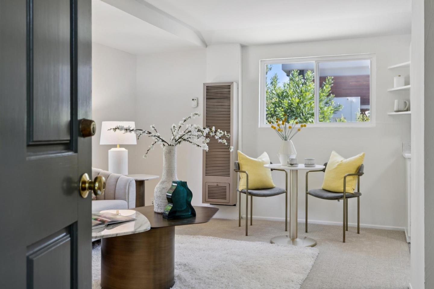 Detail Gallery Image 30 of 50 For 1050 Boranda Ave, Mountain View,  CA 94040 - 4 Beds | 2 Baths