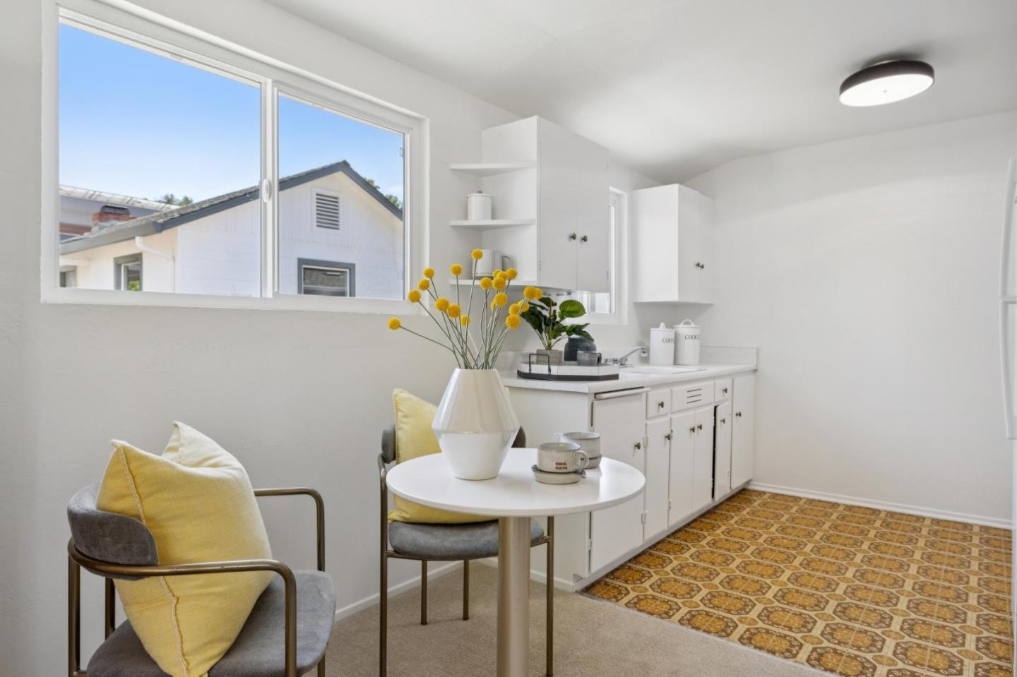 Detail Gallery Image 33 of 50 For 1050 Boranda Ave, Mountain View,  CA 94040 - 4 Beds | 2 Baths