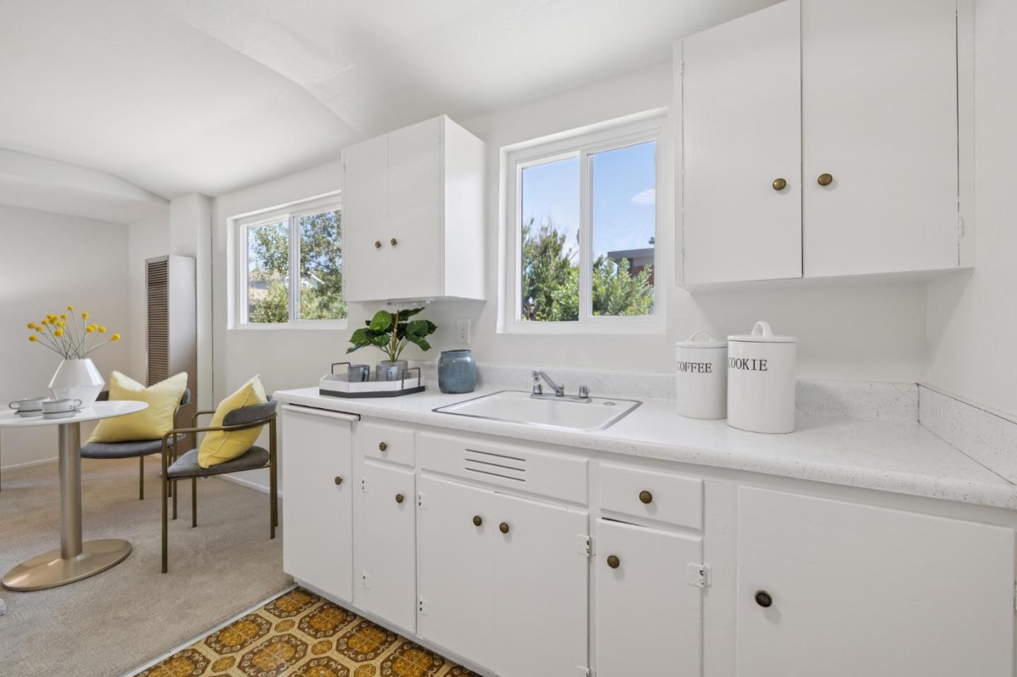 Detail Gallery Image 34 of 50 For 1050 Boranda Ave, Mountain View,  CA 94040 - 4 Beds | 2 Baths