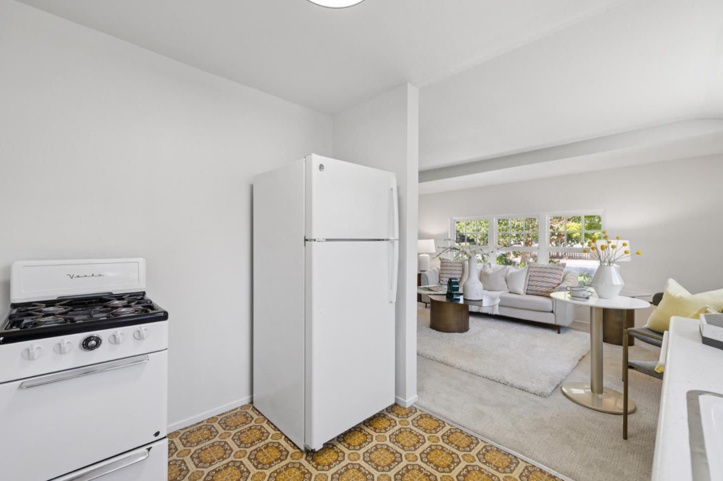 Detail Gallery Image 35 of 50 For 1050 Boranda Ave, Mountain View,  CA 94040 - 4 Beds | 2 Baths