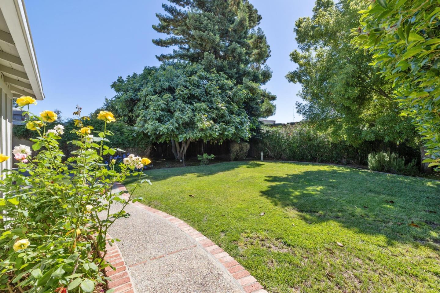 Detail Gallery Image 45 of 50 For 1050 Boranda Ave, Mountain View,  CA 94040 - 4 Beds | 2 Baths