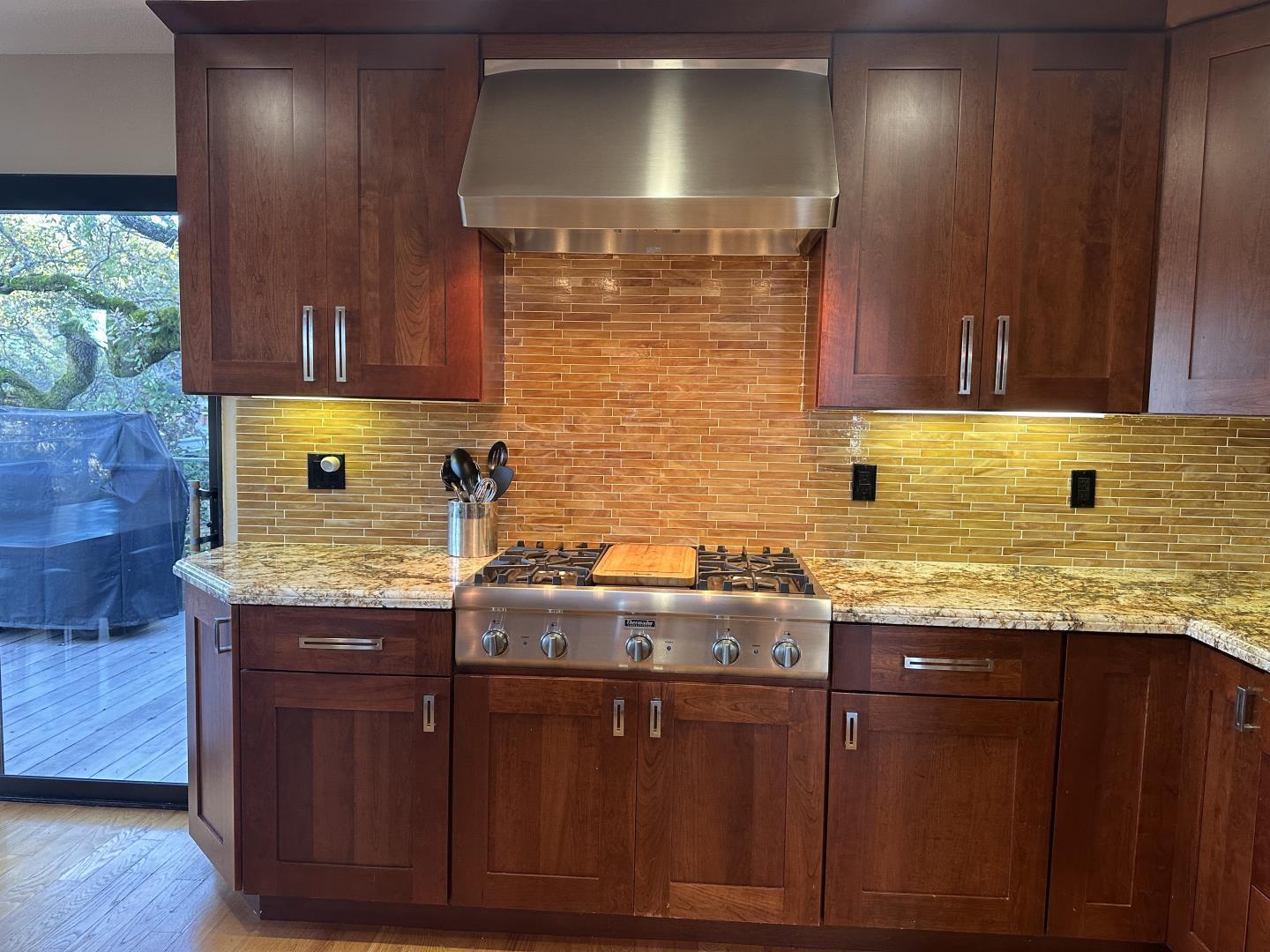 Detail Gallery Image 10 of 30 For 16 Franciscan Rdg, Portola Valley,  CA 94028 - 4 Beds | 3/1 Baths