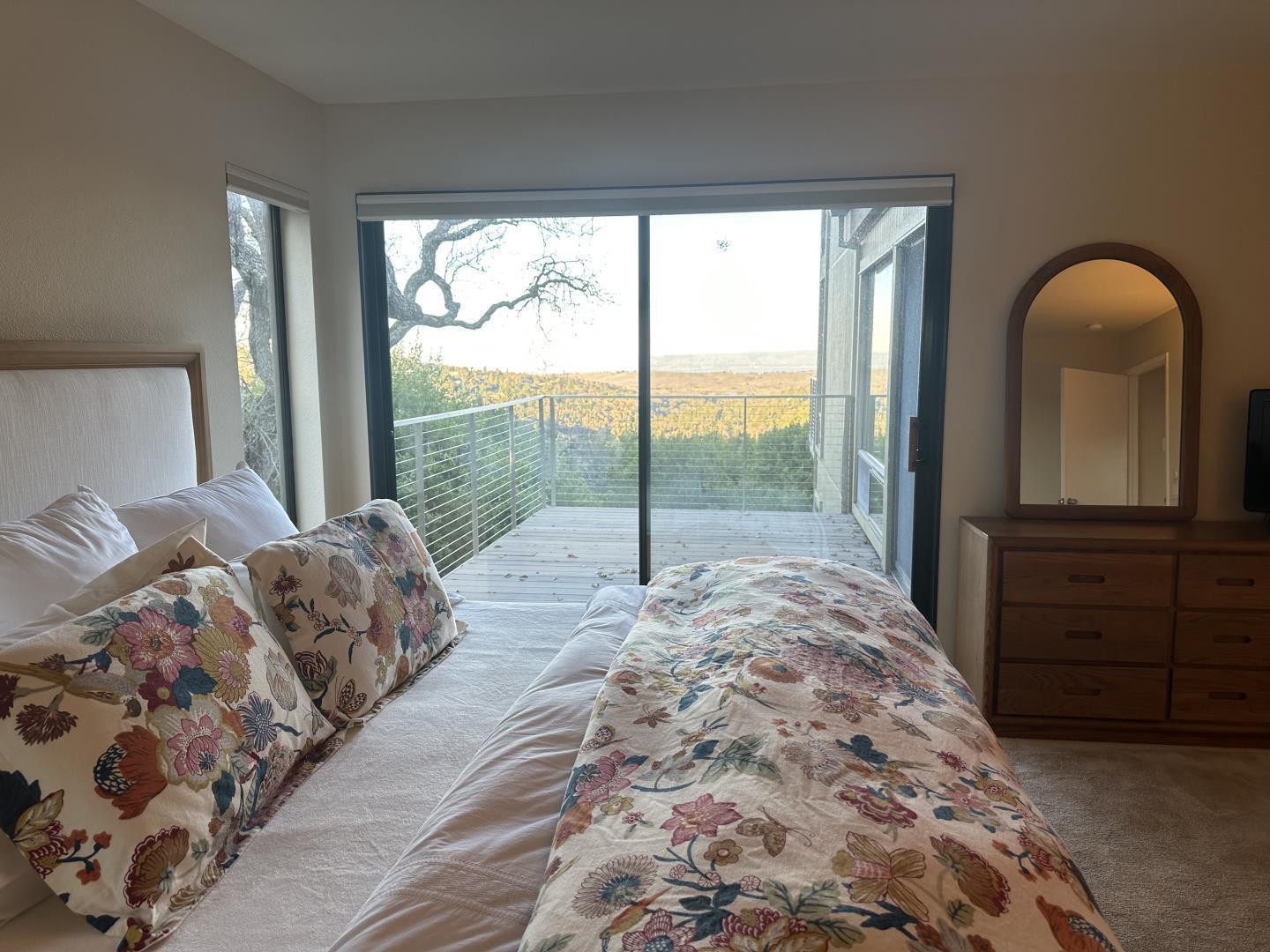 Detail Gallery Image 16 of 30 For 16 Franciscan Rdg, Portola Valley,  CA 94028 - 4 Beds | 3/1 Baths