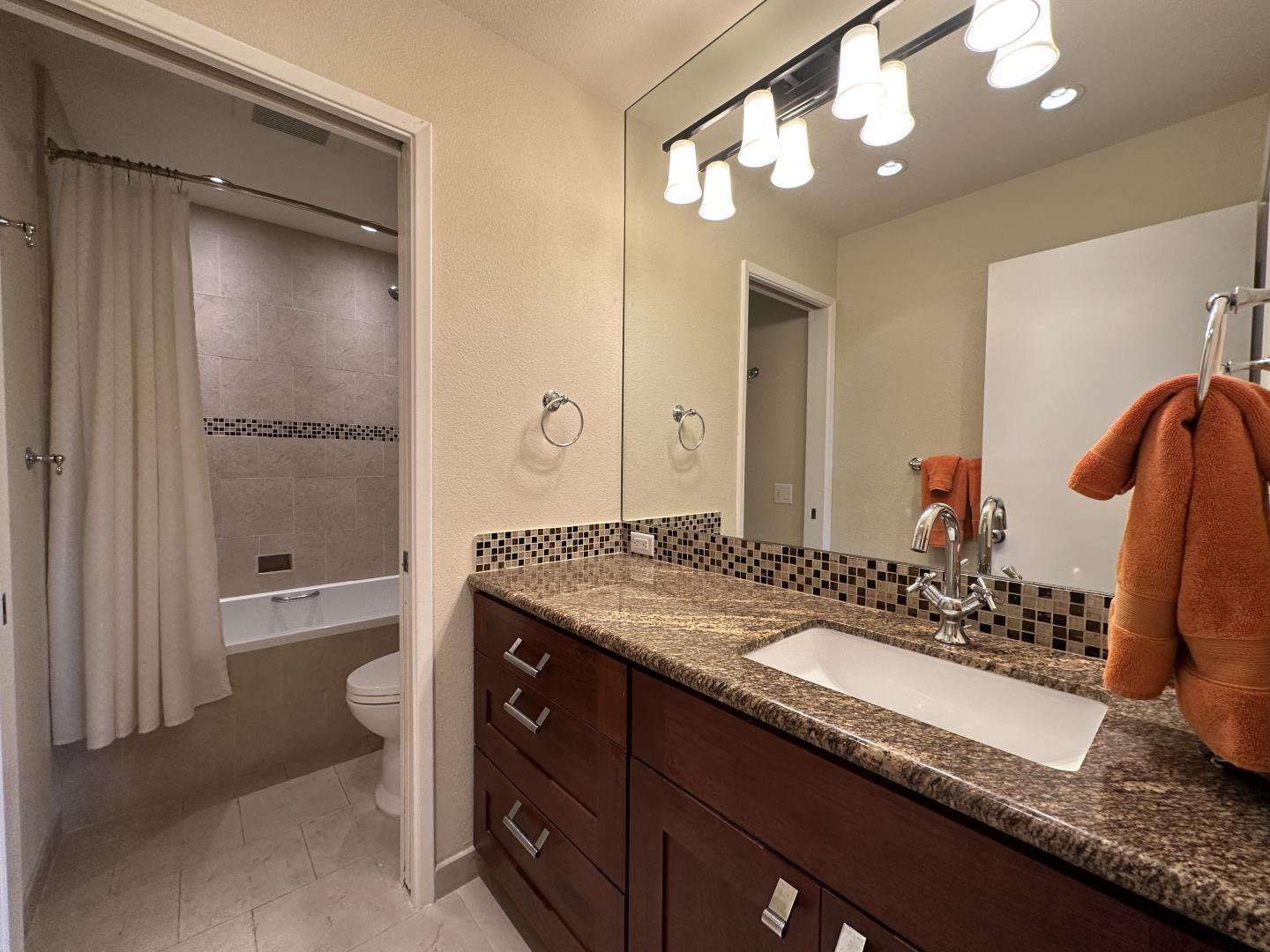 Detail Gallery Image 22 of 30 For 16 Franciscan Rdg, Portola Valley,  CA 94028 - 4 Beds | 3/1 Baths