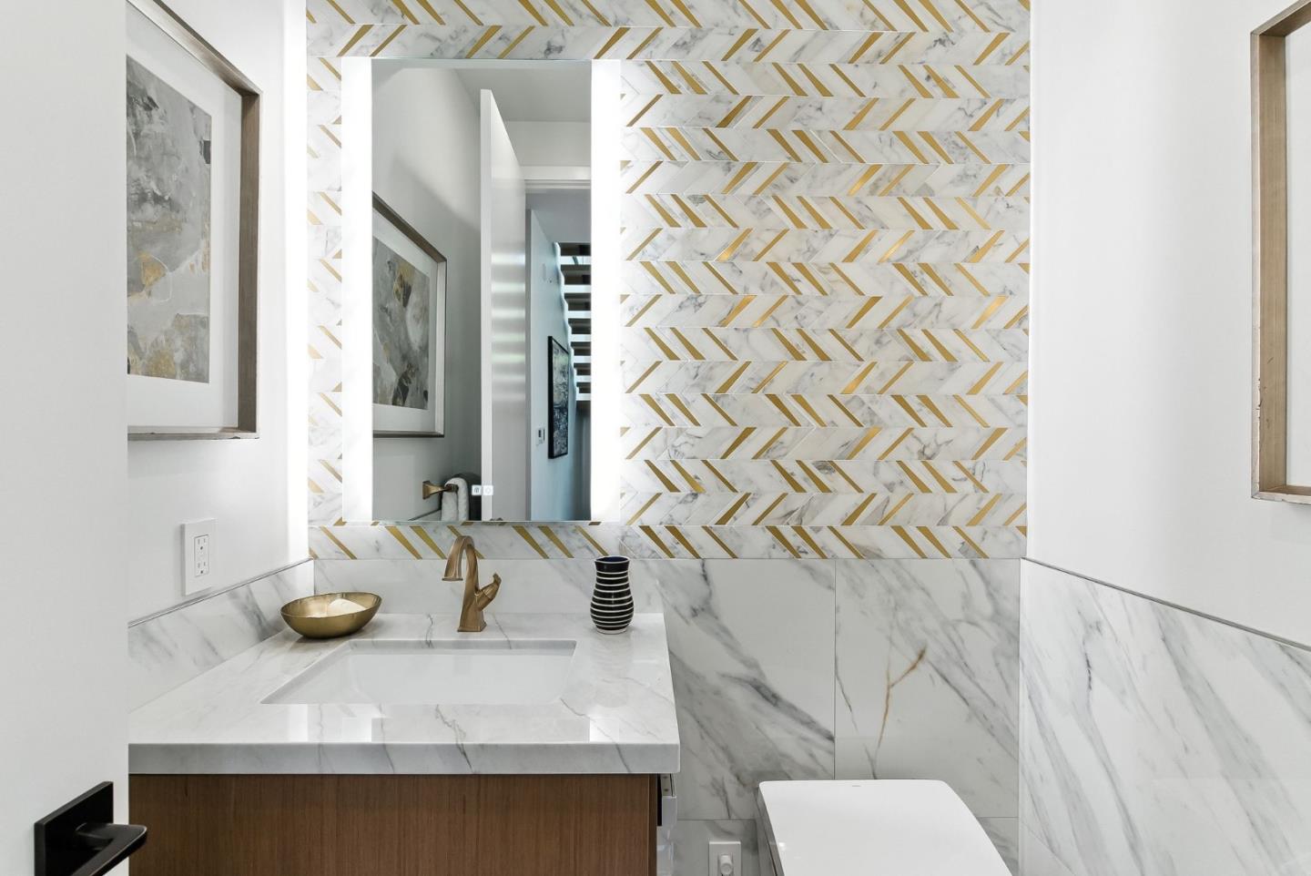 Detail Gallery Image 11 of 47 For 2200 Saint Francis Dr, Palo Alto,  CA 94303 - 4 Beds | 4/1 Baths