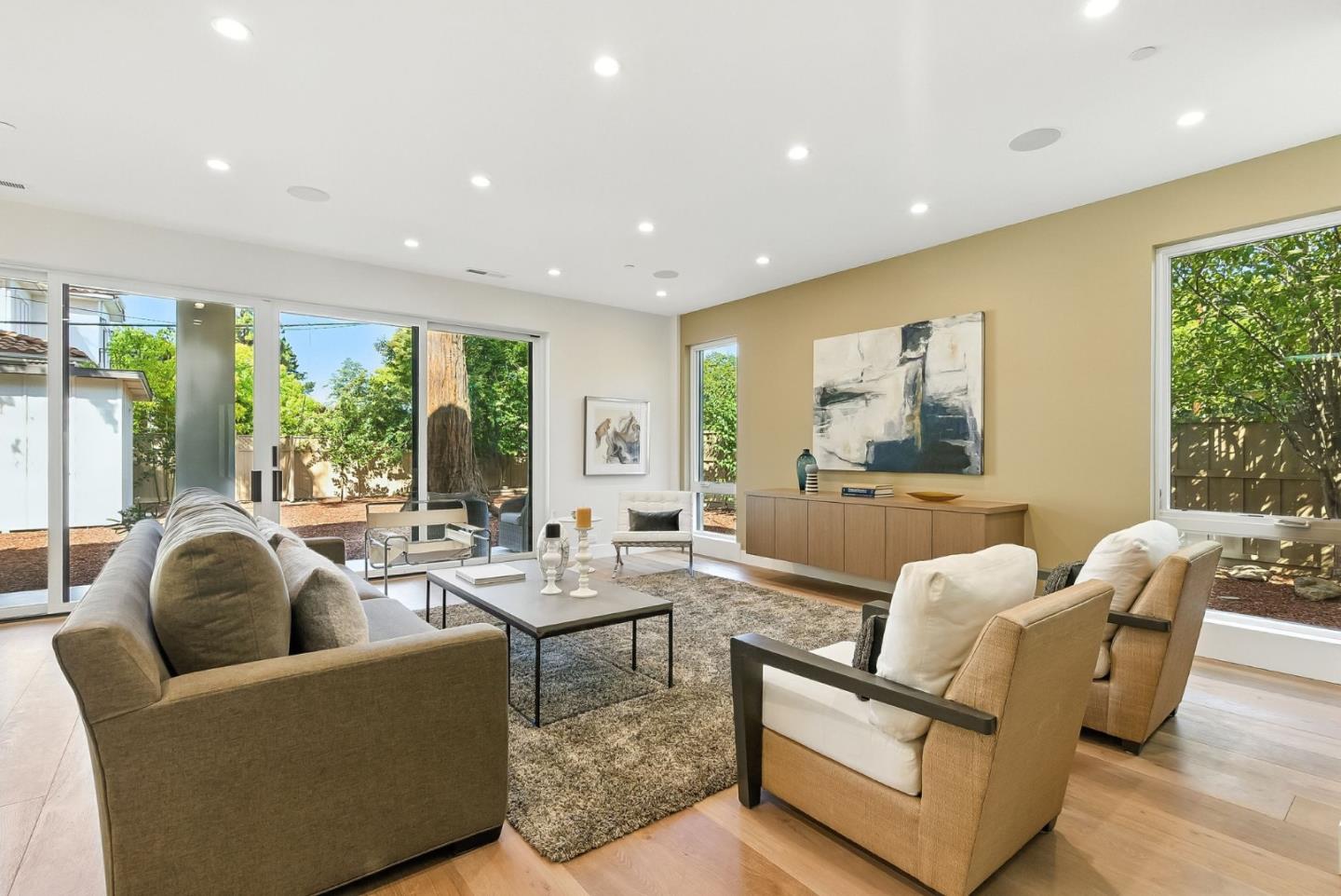 Detail Gallery Image 12 of 47 For 2200 Saint Francis Dr, Palo Alto,  CA 94303 - 4 Beds | 4/1 Baths