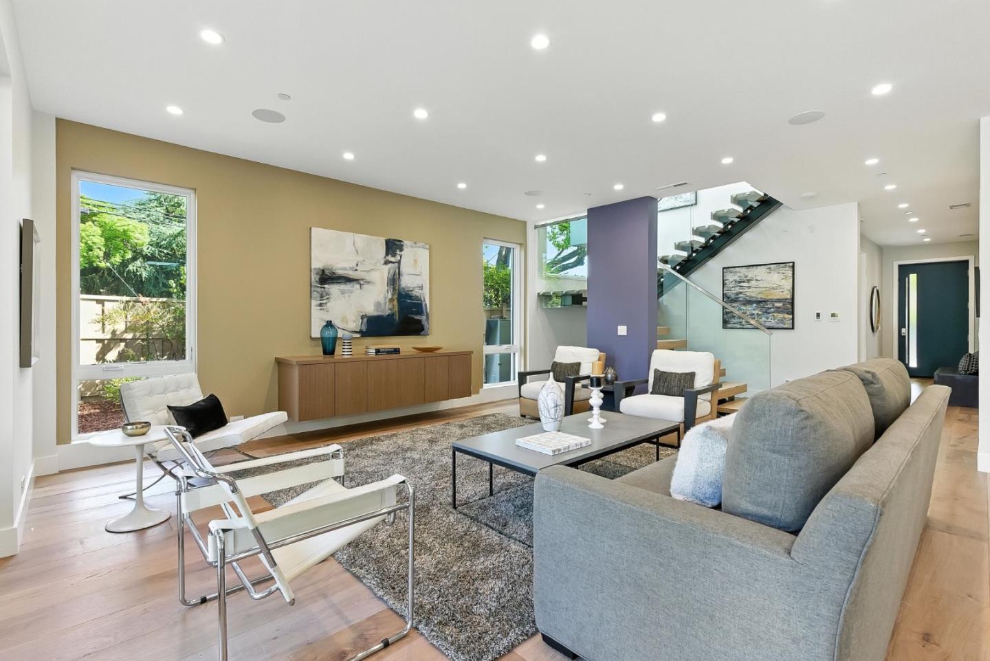 Detail Gallery Image 13 of 47 For 2200 Saint Francis Dr, Palo Alto,  CA 94303 - 4 Beds | 4/1 Baths