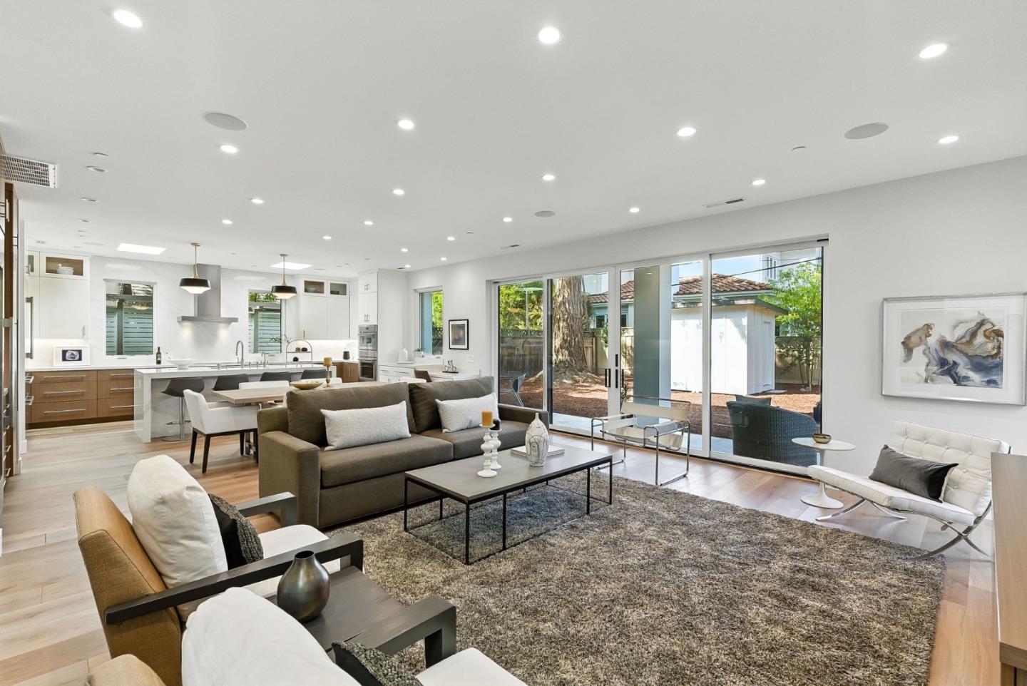 Detail Gallery Image 15 of 47 For 2200 Saint Francis Dr, Palo Alto,  CA 94303 - 4 Beds | 4/1 Baths