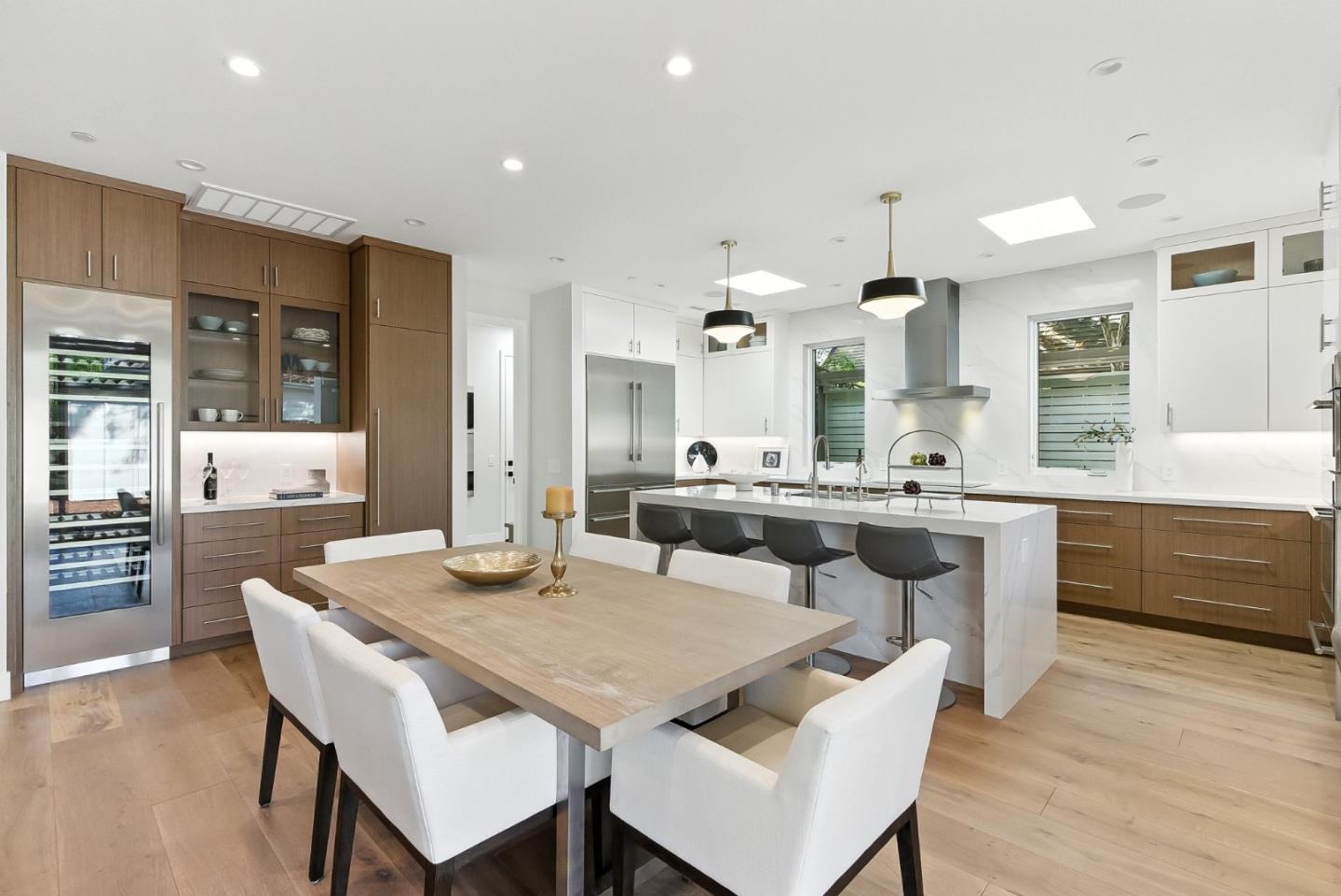 Detail Gallery Image 16 of 47 For 2200 Saint Francis Dr, Palo Alto,  CA 94303 - 4 Beds | 4/1 Baths