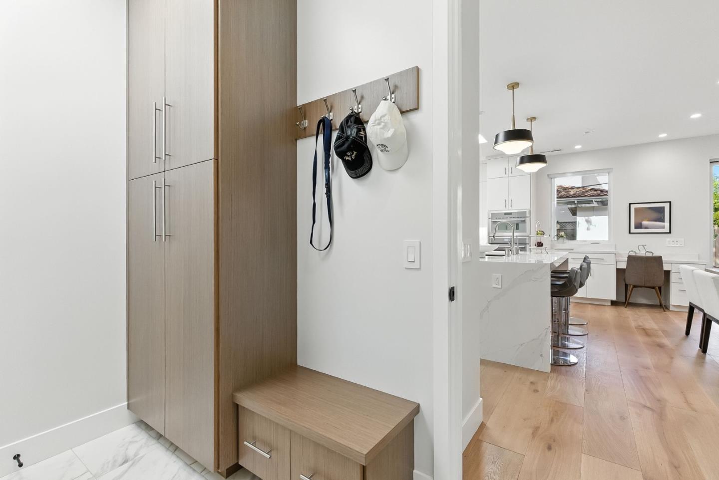 Detail Gallery Image 22 of 47 For 2200 Saint Francis Dr, Palo Alto,  CA 94303 - 4 Beds | 4/1 Baths