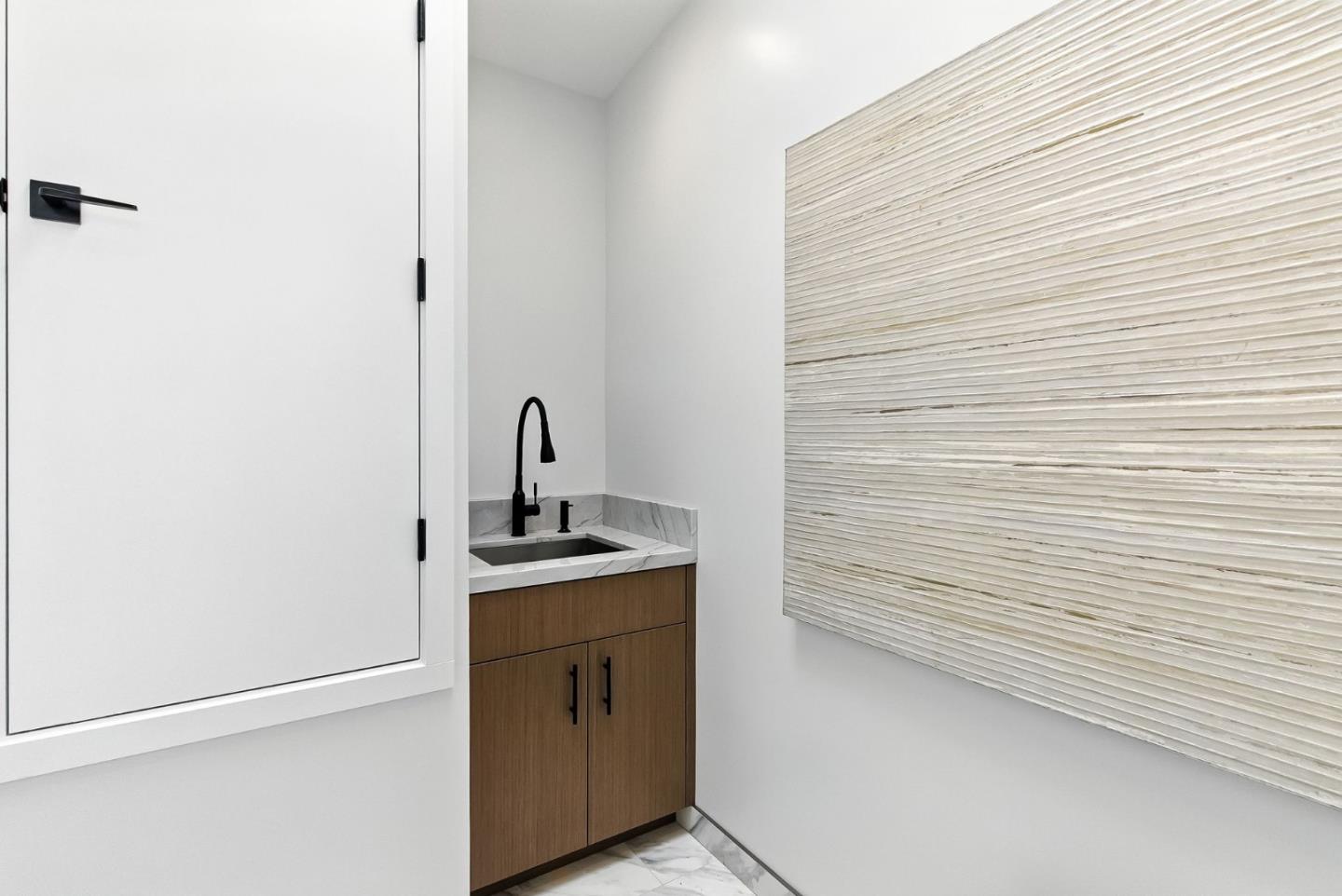 Detail Gallery Image 26 of 47 For 2200 Saint Francis Dr, Palo Alto,  CA 94303 - 4 Beds | 4/1 Baths