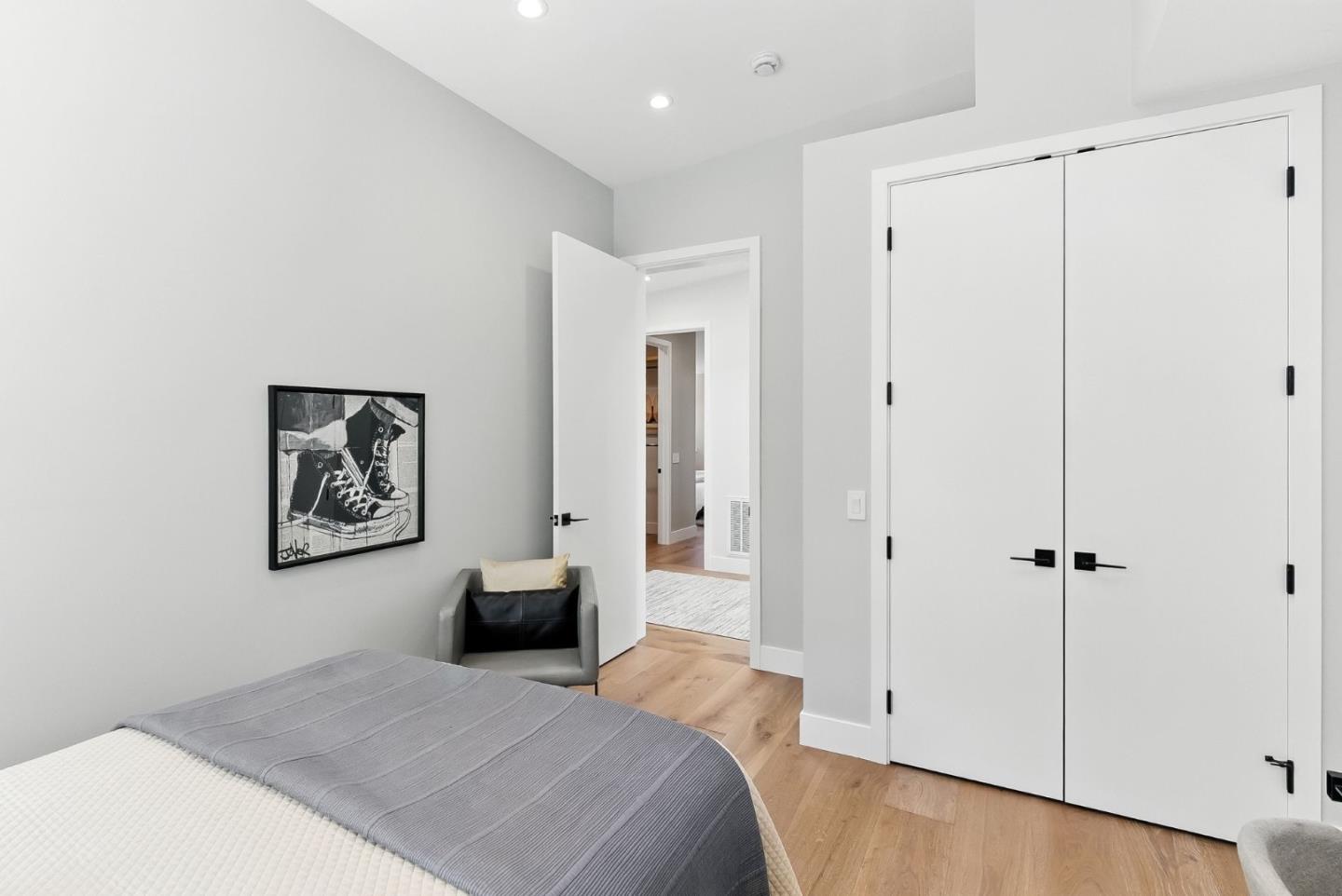 Detail Gallery Image 28 of 47 For 2200 Saint Francis Dr, Palo Alto,  CA 94303 - 4 Beds | 4/1 Baths