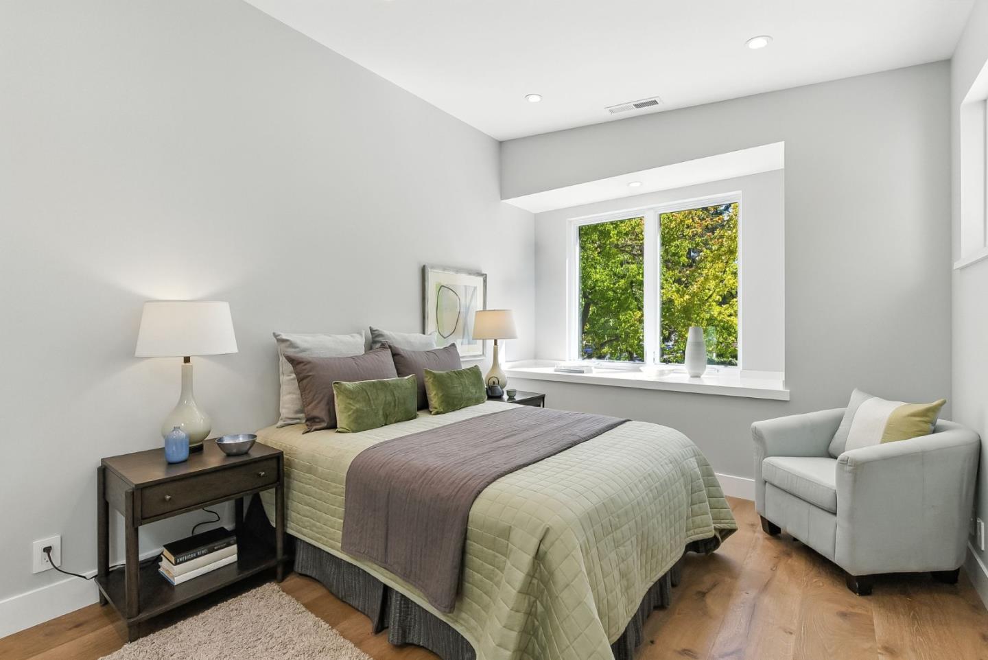 Detail Gallery Image 31 of 47 For 2200 Saint Francis Dr, Palo Alto,  CA 94303 - 4 Beds | 4/1 Baths