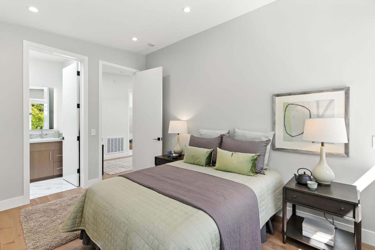 Detail Gallery Image 32 of 47 For 2200 Saint Francis Dr, Palo Alto,  CA 94303 - 4 Beds | 4/1 Baths