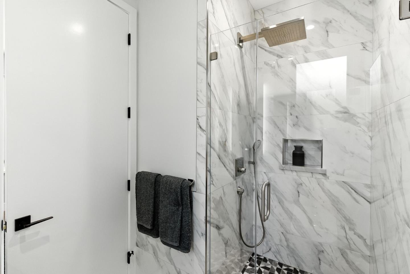 Detail Gallery Image 8 of 47 For 2200 Saint Francis Dr, Palo Alto,  CA 94303 - 4 Beds | 4/1 Baths