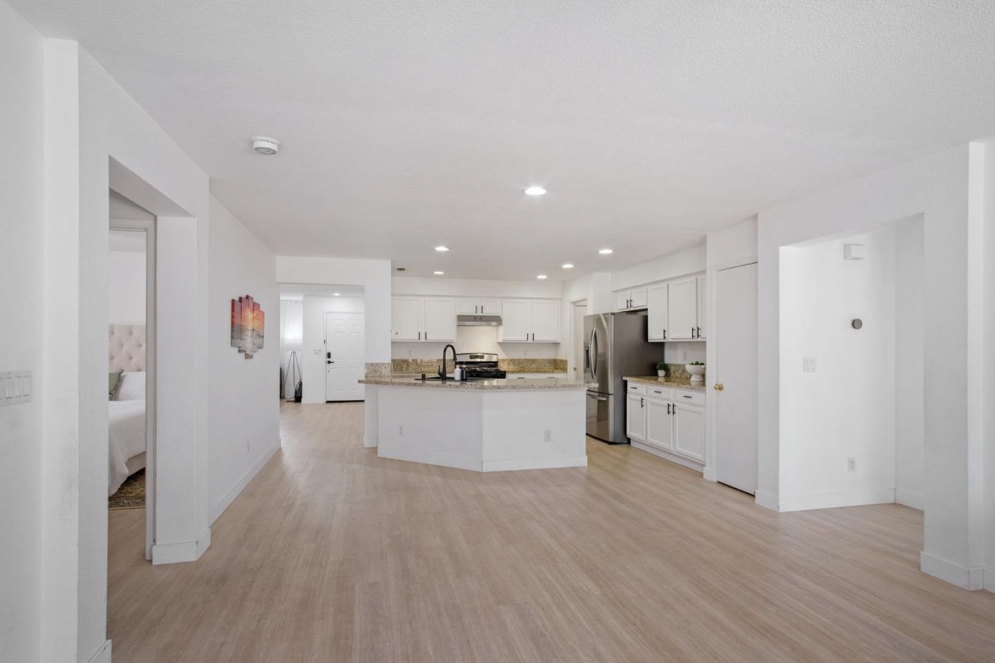 Detail Gallery Image 8 of 26 For 2311 Portifino St, Manteca,  CA 95337 - 3 Beds | 2 Baths