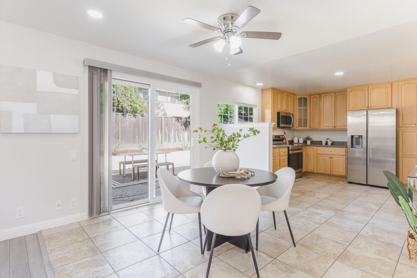 Detail Gallery Image 4 of 58 For 4898 Rue Bordeaux, San Jose,  CA 95136 - 4 Beds | 2 Baths