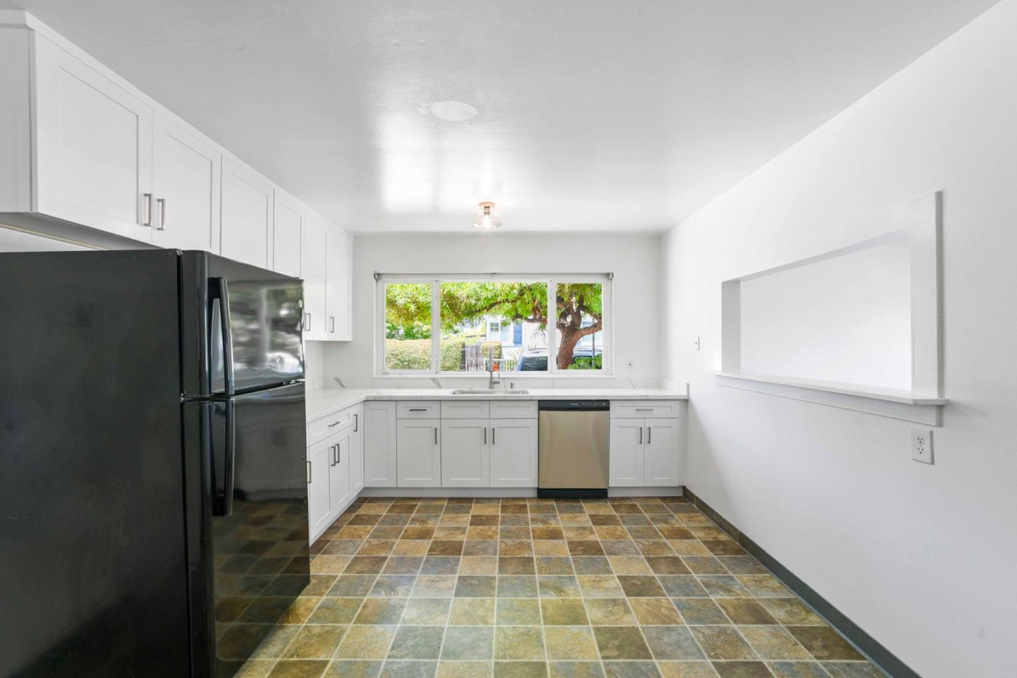 Detail Gallery Image 4 of 25 For 1002 S Delaware St, San Mateo,  CA 94402 - – Beds | – Baths