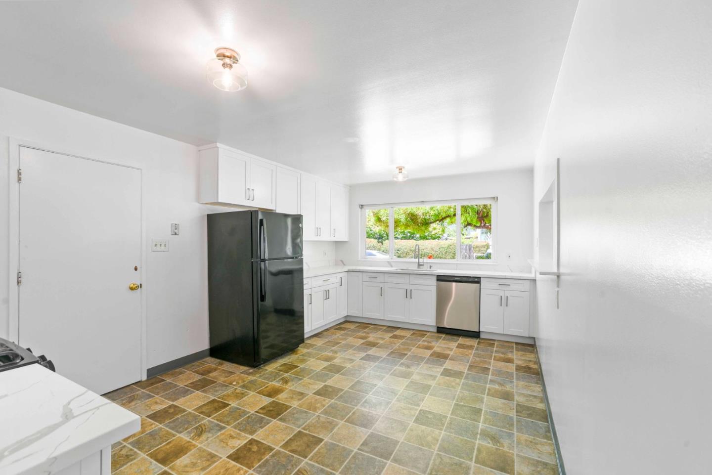 Detail Gallery Image 6 of 25 For 1002 S Delaware St, San Mateo,  CA 94402 - – Beds | – Baths