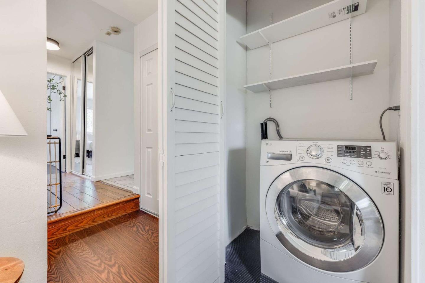 Detail Gallery Image 12 of 30 For 99 E Middlefield Rd #37,  Mountain View,  CA 94043 - 2 Beds | 2 Baths
