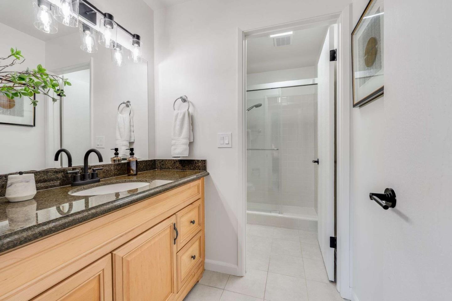 Detail Gallery Image 21 of 30 For 99 E Middlefield Rd #37,  Mountain View,  CA 94043 - 2 Beds | 2 Baths