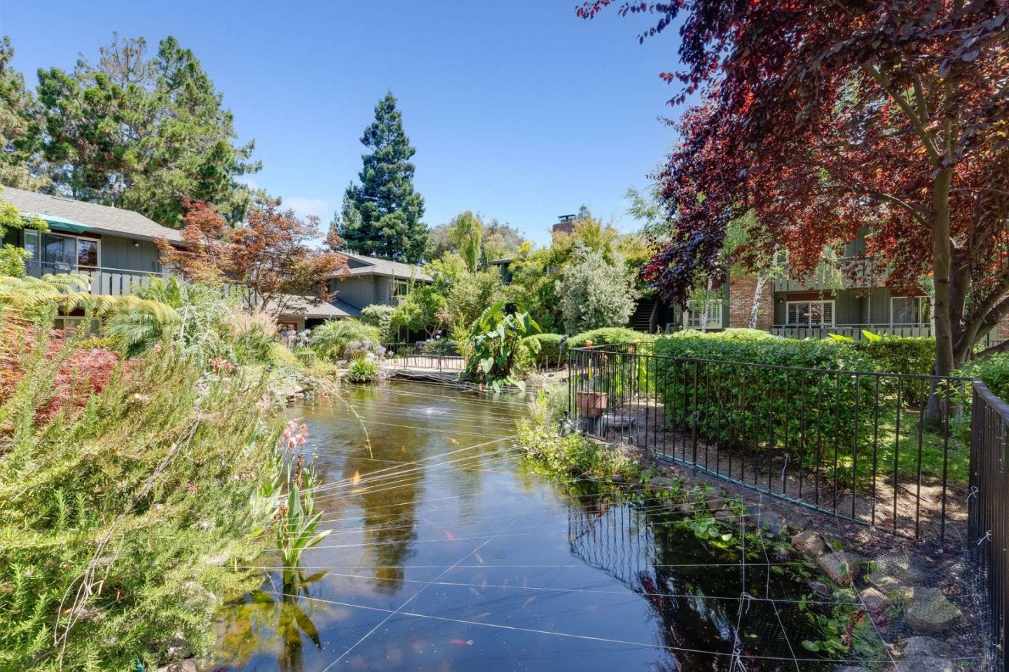 Detail Gallery Image 25 of 30 For 99 E Middlefield Rd #37,  Mountain View,  CA 94043 - 2 Beds | 2 Baths