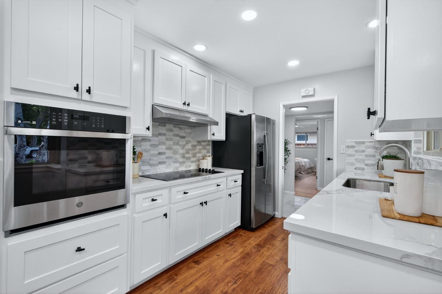 Detail Gallery Image 12 of 47 For 2522 Lambert Ln, San Jose,  CA 95125 - 4 Beds | 2/1 Baths