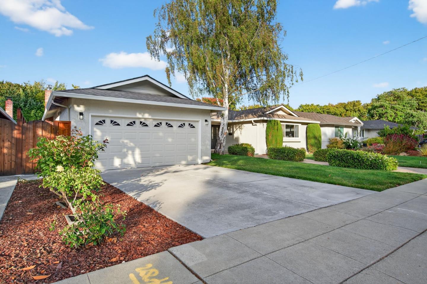 Detail Gallery Image 3 of 47 For 2522 Lambert Ln, San Jose,  CA 95125 - 4 Beds | 2/1 Baths