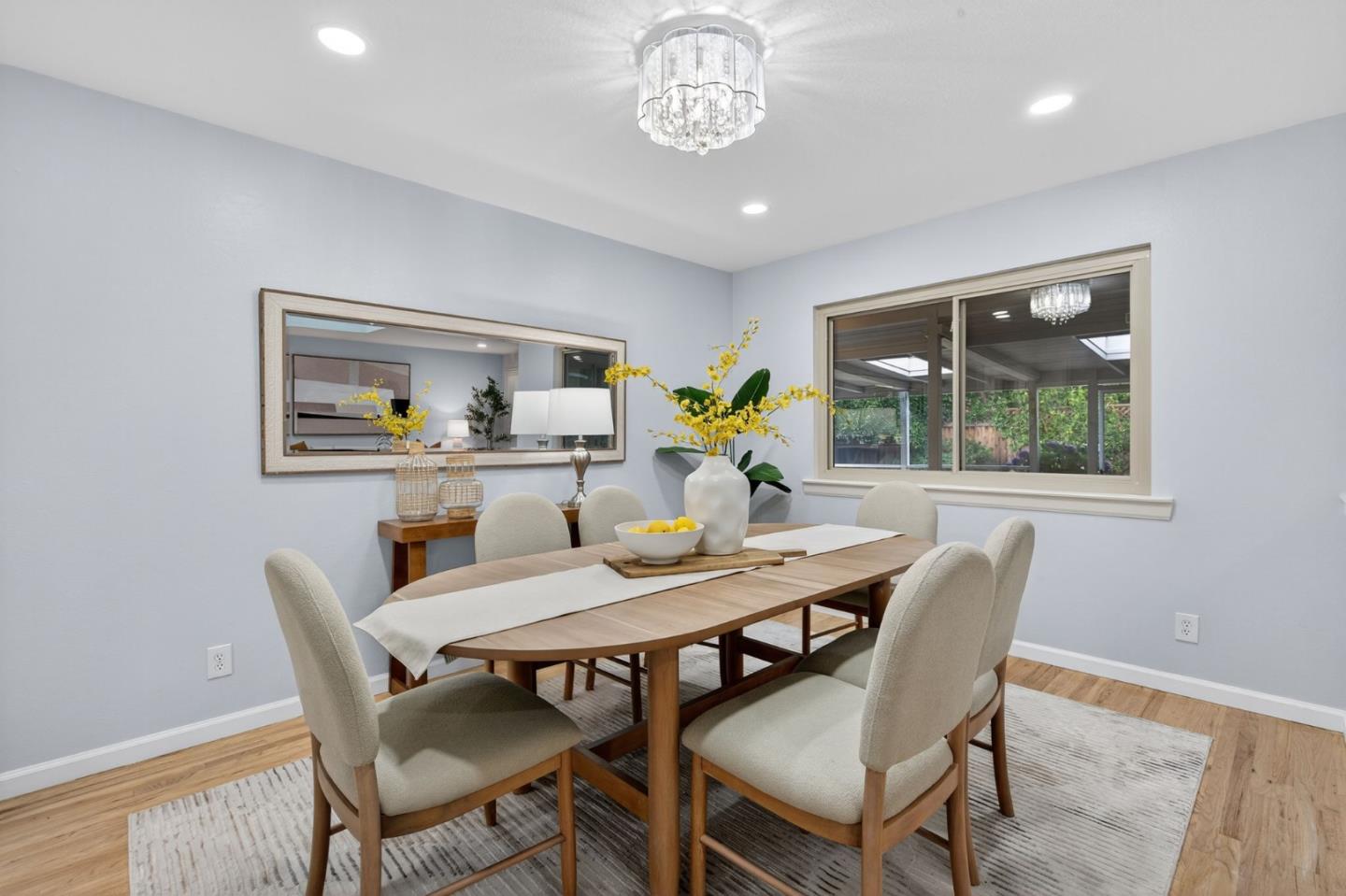 Detail Gallery Image 9 of 47 For 2522 Lambert Ln, San Jose,  CA 95125 - 4 Beds | 2/1 Baths
