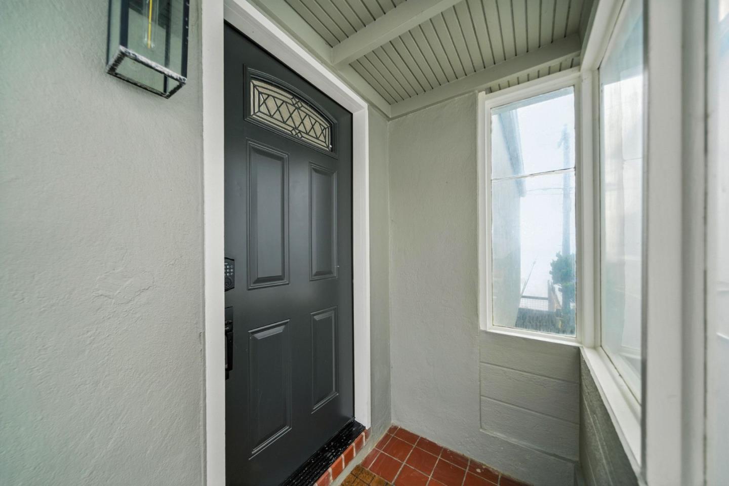 Detail Gallery Image 2 of 40 For 896 Skyline Dr, Daly City,  CA 94015 - 4 Beds | 3 Baths