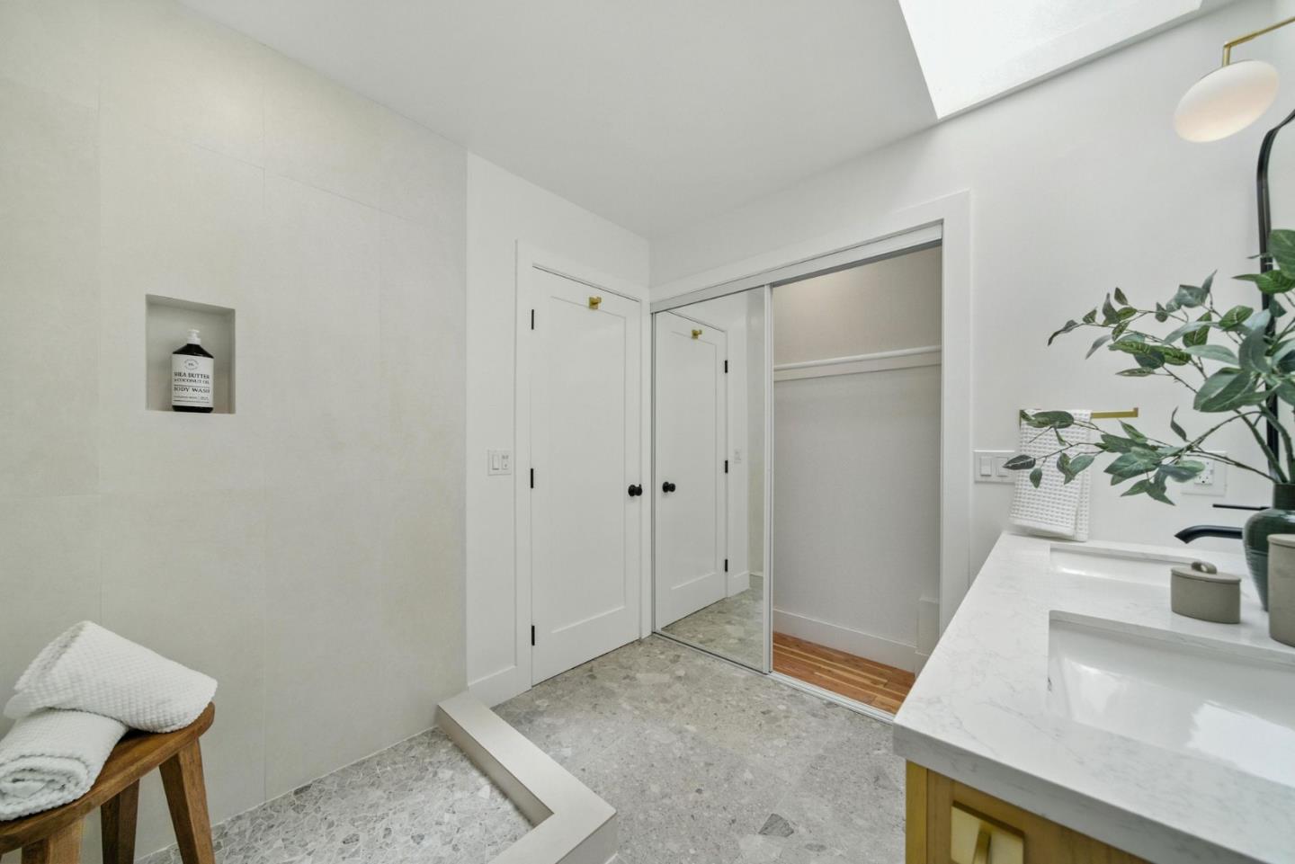 Detail Gallery Image 22 of 40 For 896 Skyline Dr, Daly City,  CA 94015 - 4 Beds | 3 Baths