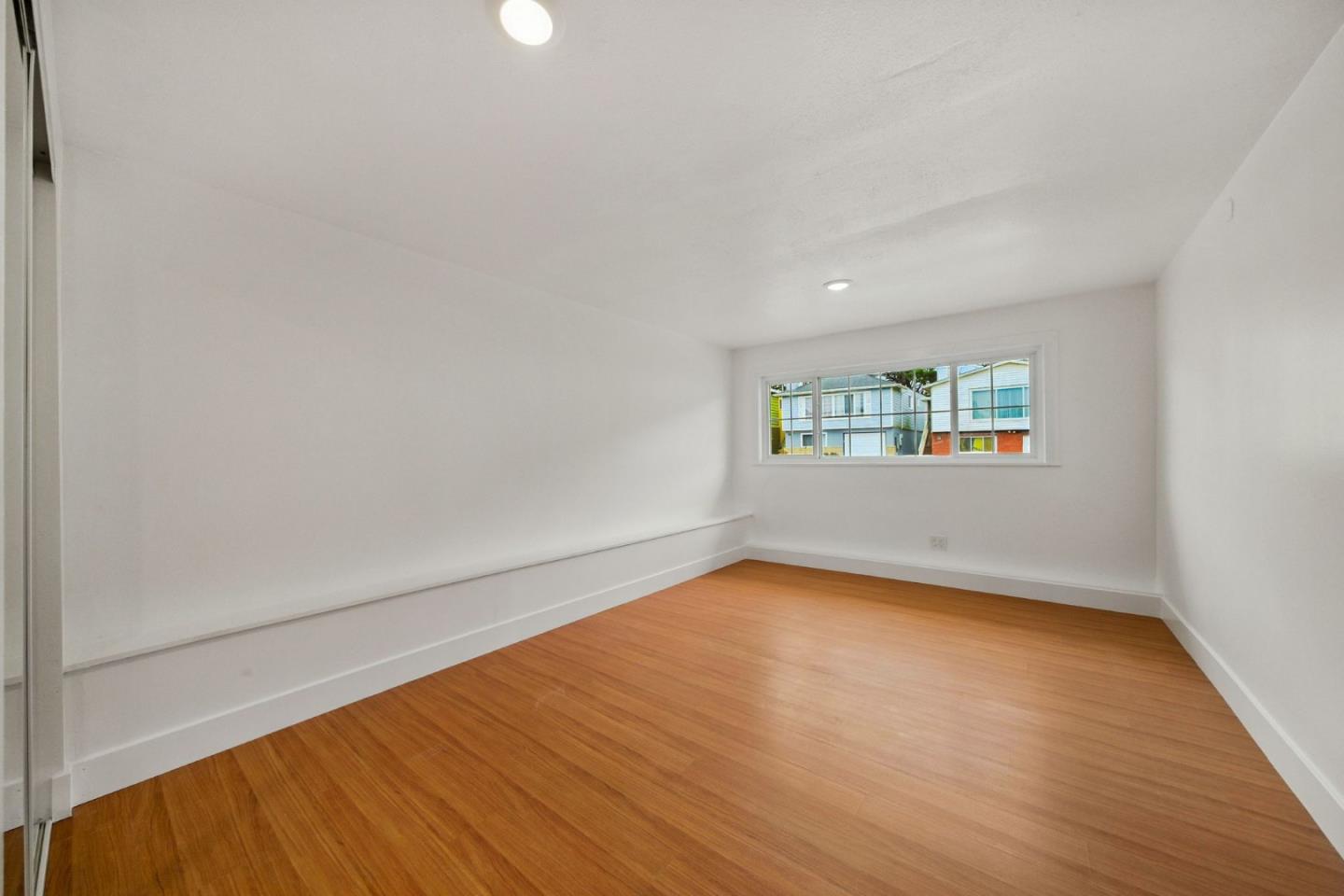 Detail Gallery Image 23 of 40 For 896 Skyline Dr, Daly City,  CA 94015 - 4 Beds | 3 Baths