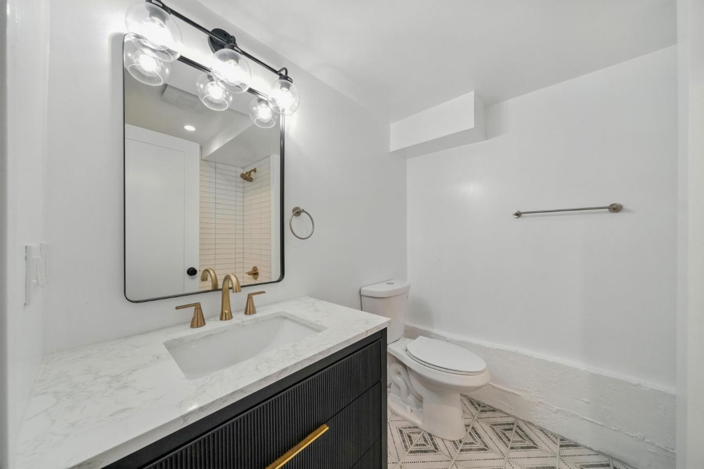 Detail Gallery Image 25 of 40 For 896 Skyline Dr, Daly City,  CA 94015 - 4 Beds | 3 Baths