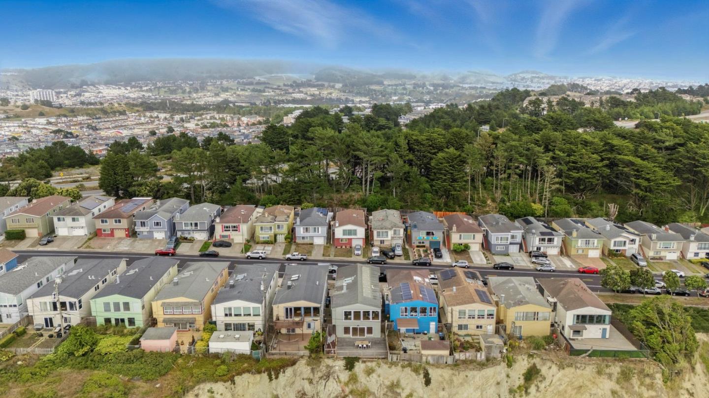 Detail Gallery Image 35 of 40 For 896 Skyline Dr, Daly City,  CA 94015 - 4 Beds | 3 Baths